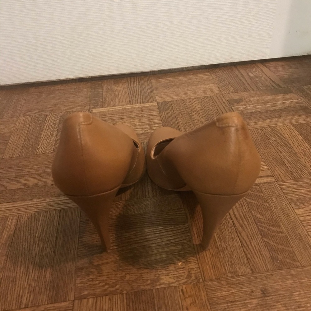 Schutz Rounded Toe Pumps (Size 10) - Picture 4 of 5